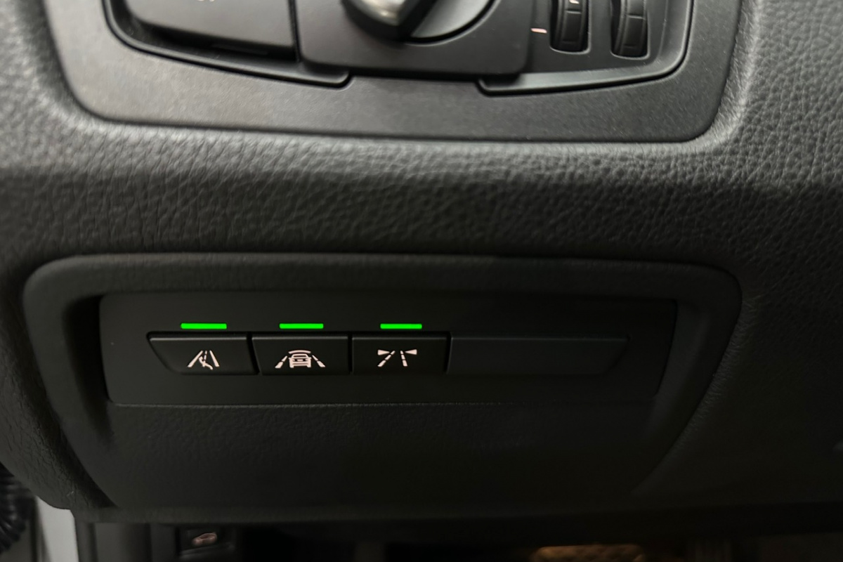 Ponuka vozidiel / BMW Rad 3 Touring 320d xDrive A/T - video