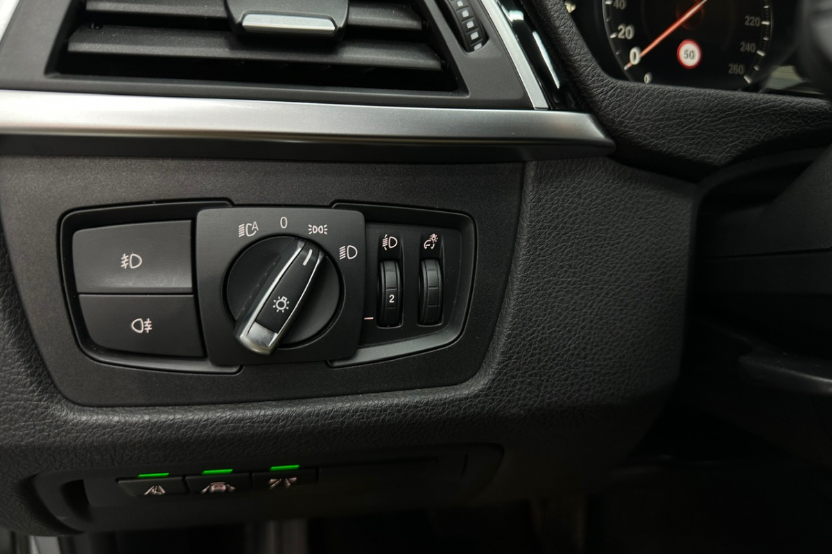 Ponuka vozidiel / BMW Rad 3 Touring 320d xDrive A/T - video