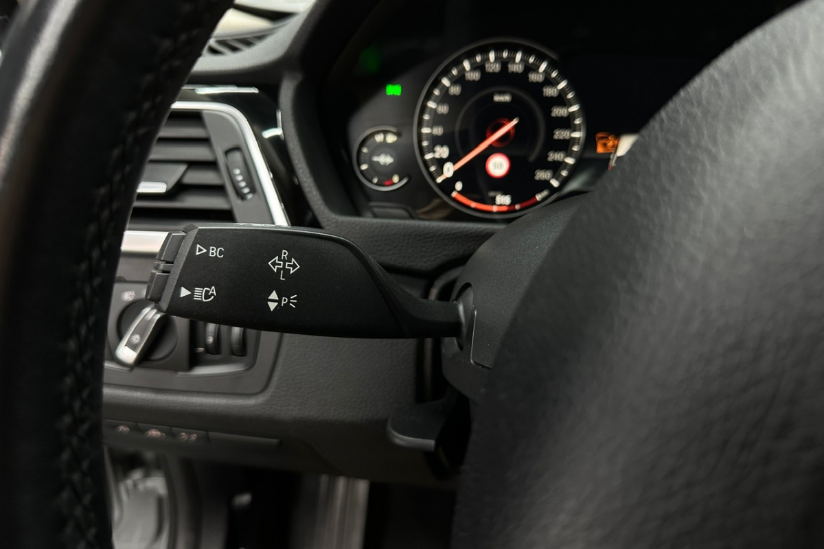 Ponuka vozidiel / BMW Rad 3 Touring 320d xDrive A/T - video
