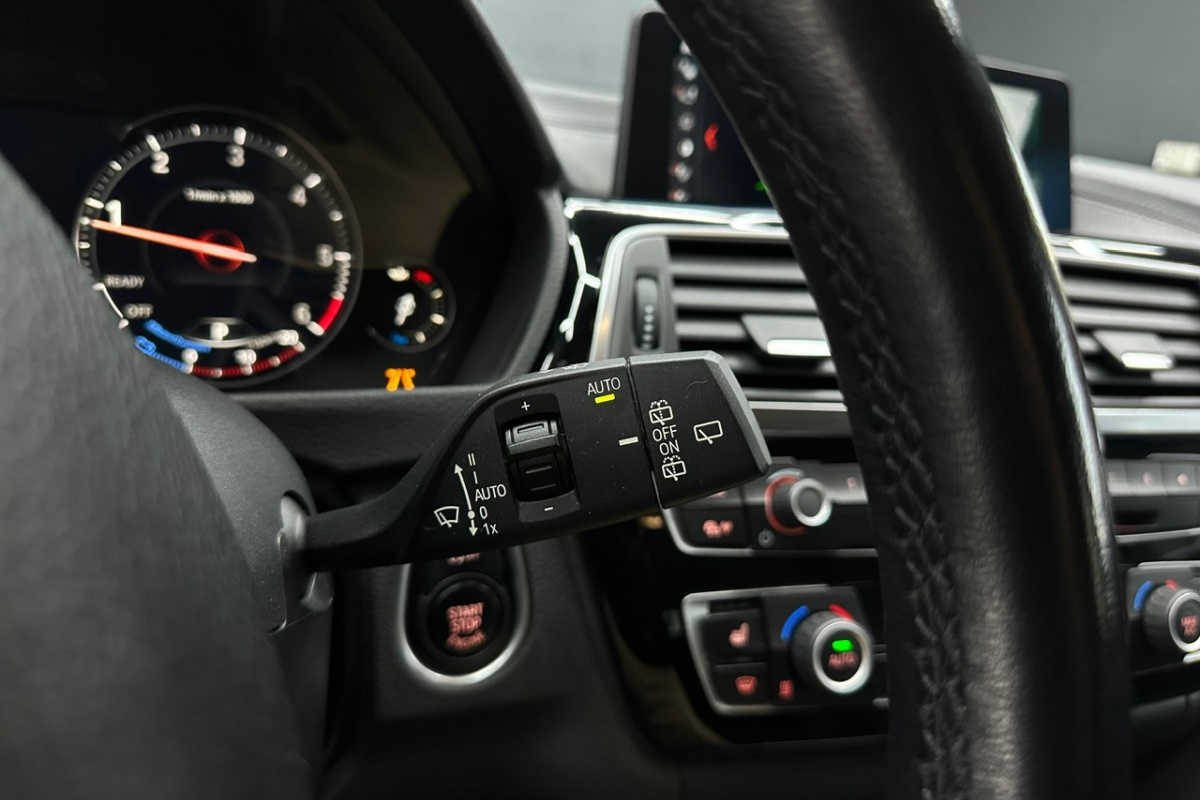 Ponuka vozidiel / BMW Rad 3 Touring 320d xDrive A/T - video Ponuka vozidiel / BMW Rad 3 Touring 320d xDrive A/T - video