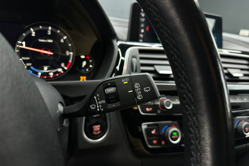 Ponuka vozidiel / BMW Rad 3 Touring 320d xDrive A/T - video Ponuka vozidiel / BMW Rad 3 Touring 320d xDrive A/T - video