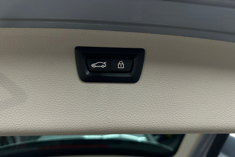  Ponuka vozidiel / BMW Rad 3 Touring 320d xDrive A/T - video