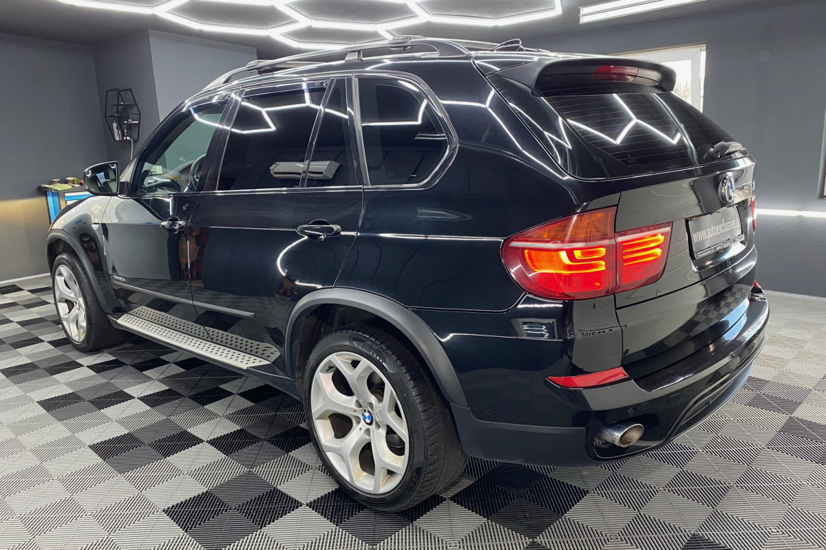 Ponuka vozidiel / BMW X5 xDrive30d - video