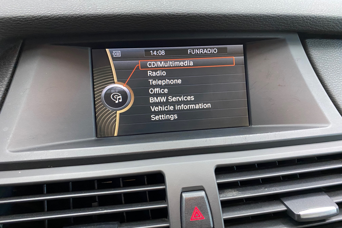 Ponuka vozidiel / BMW X5 xDrive30d - video