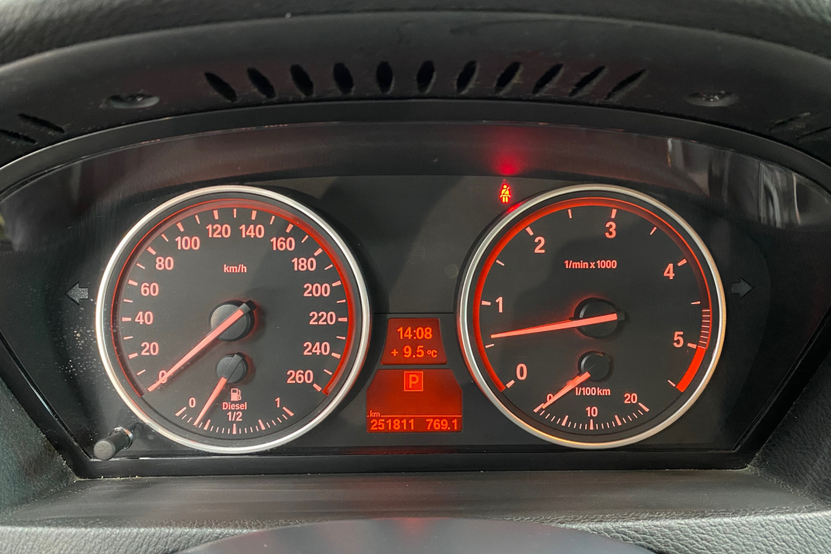 Ponuka vozidiel / BMW X5 xDrive30d - video