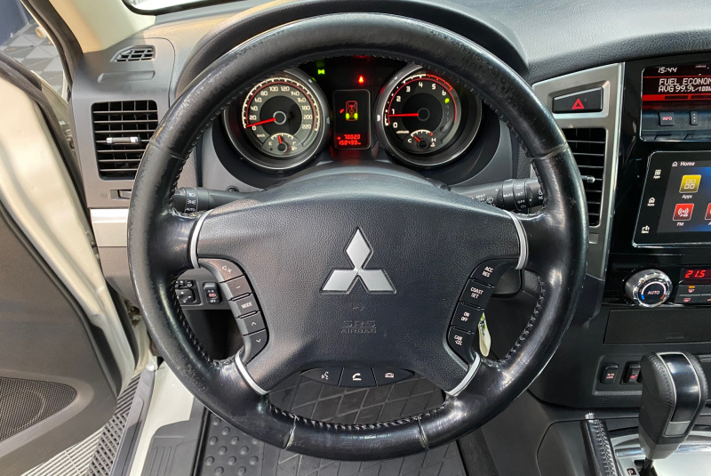  Ponuka vozidiel / Mitsubishi Pajero 3.2DI-D SWB Invite - video