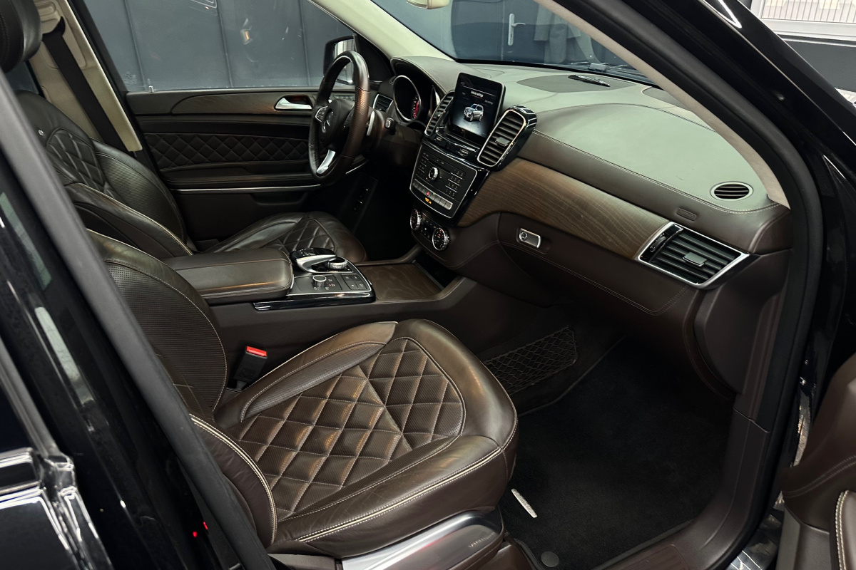 Ponuka vozidiel / Mercedes-Benz GLS 500 4MATIC AMG A/T - video