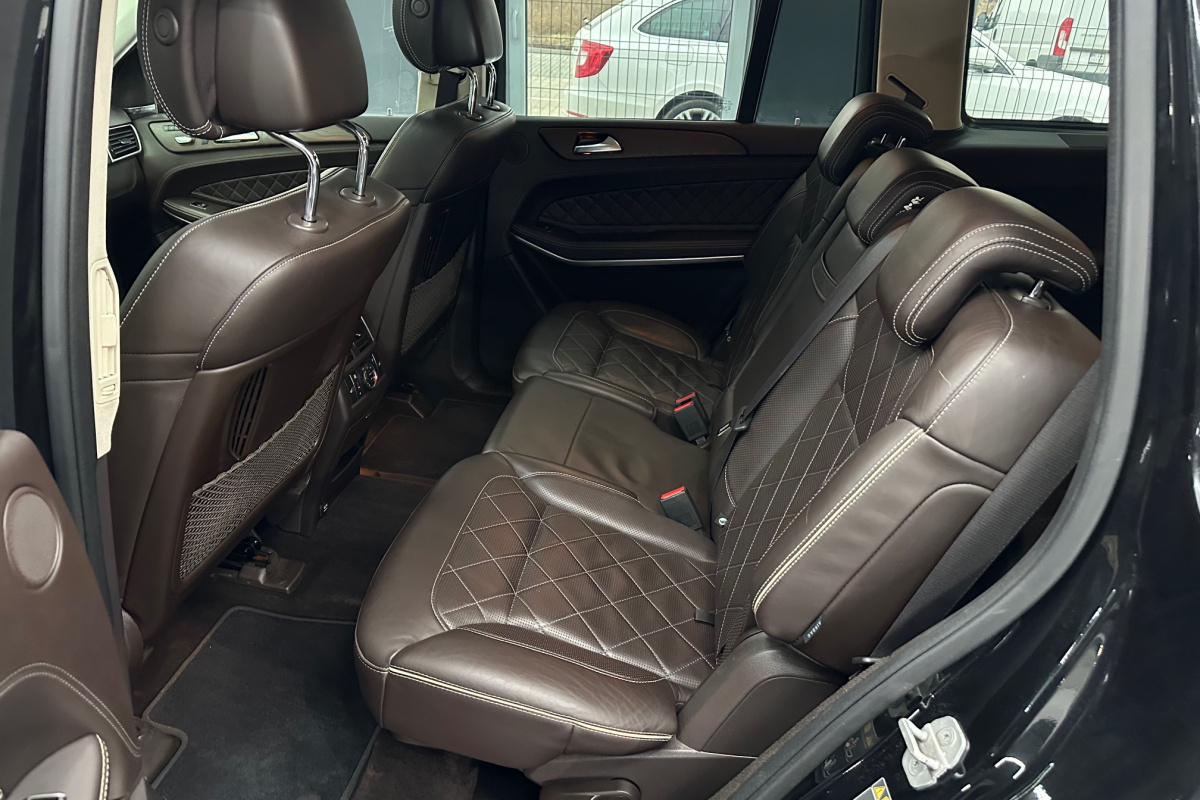 Ponuka vozidiel / Mercedes-Benz GLS 500 4MATIC AMG A/T - video
