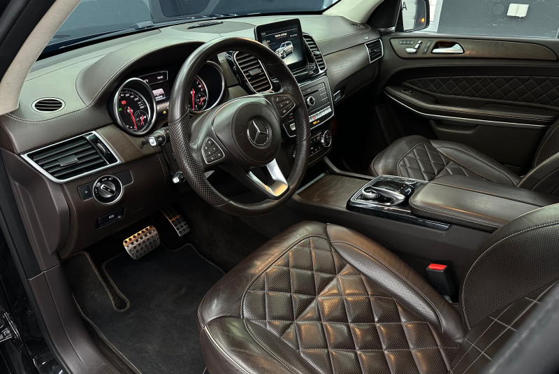  Ponuka vozidiel / Mercedes-Benz GLS 500 4MATIC AMG A/T - video