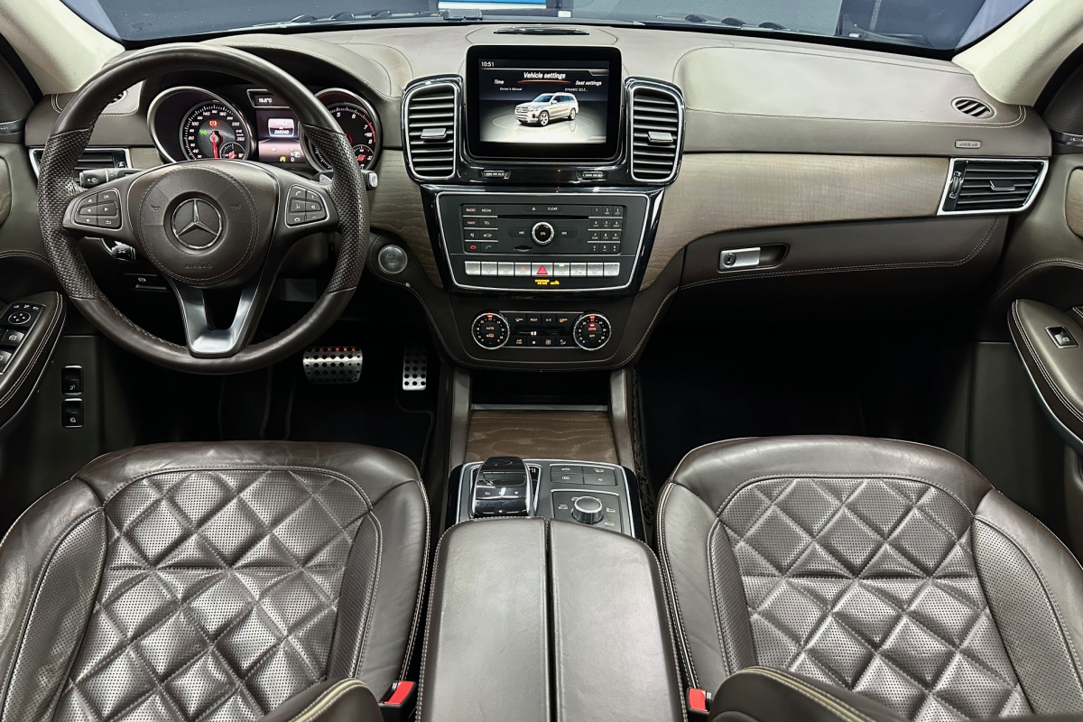 Ponuka vozidiel / Mercedes-Benz GLS 500 4MATIC AMG A/T - video