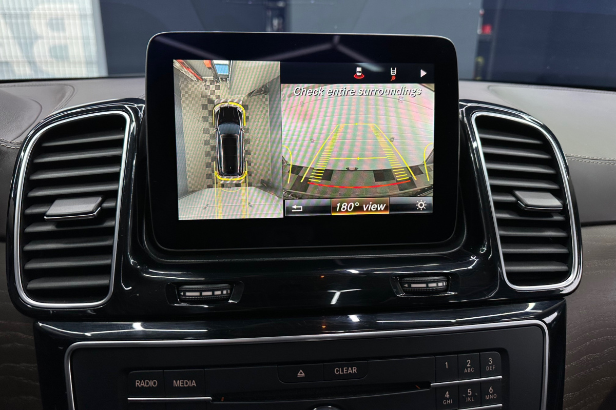 Ponuka vozidiel / Mercedes-Benz GLS 500 4MATIC AMG A/T - video