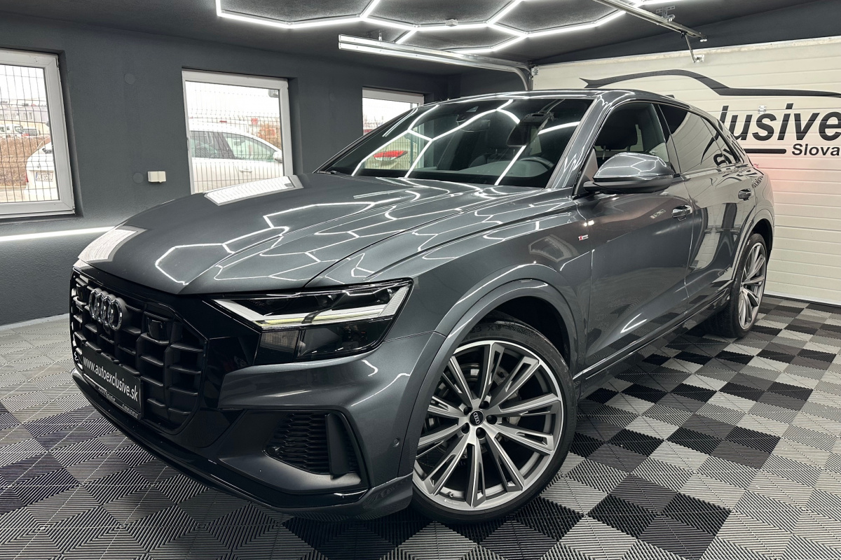 Ponuka vozidiel / Audi Q8 S-Line 55 TFSI mHEV quattro tiptronic - video