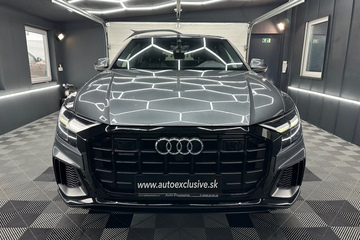 Ponuka vozidiel / Audi Q8 S-Line 55 TFSI mHEV quattro tiptronic - video