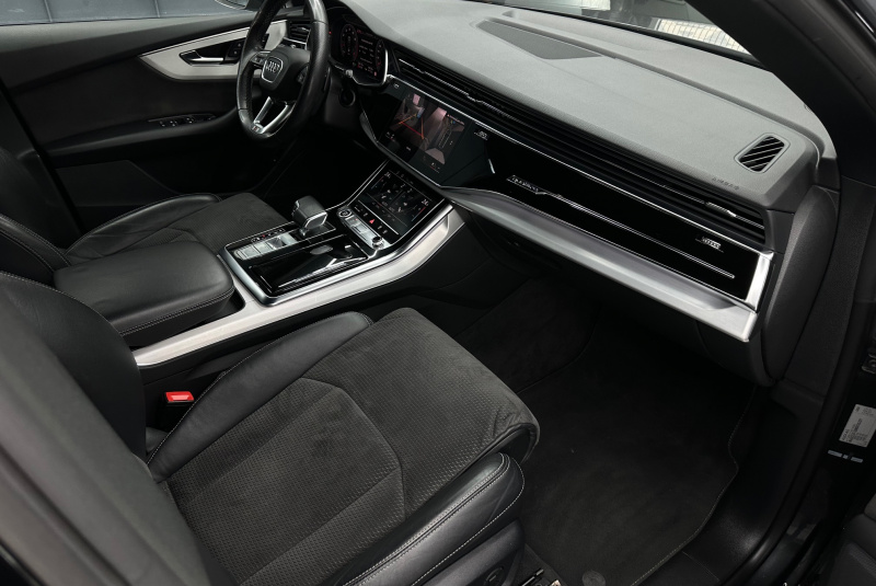 Ponuka vozidiel / Audi Q8 S-Line 55 TFSI mHEV quattro tiptronic - video