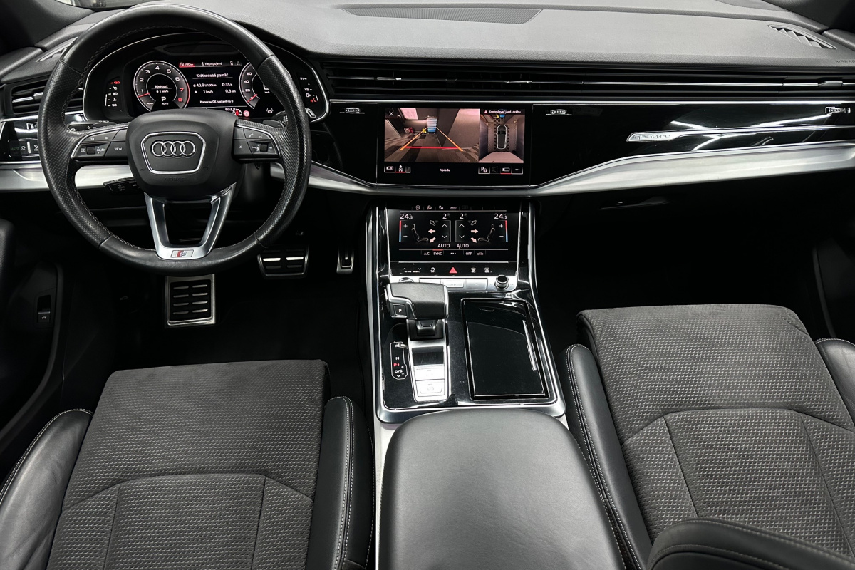 Ponuka vozidiel / Audi Q8 S-Line 55 TFSI mHEV quattro tiptronic - video