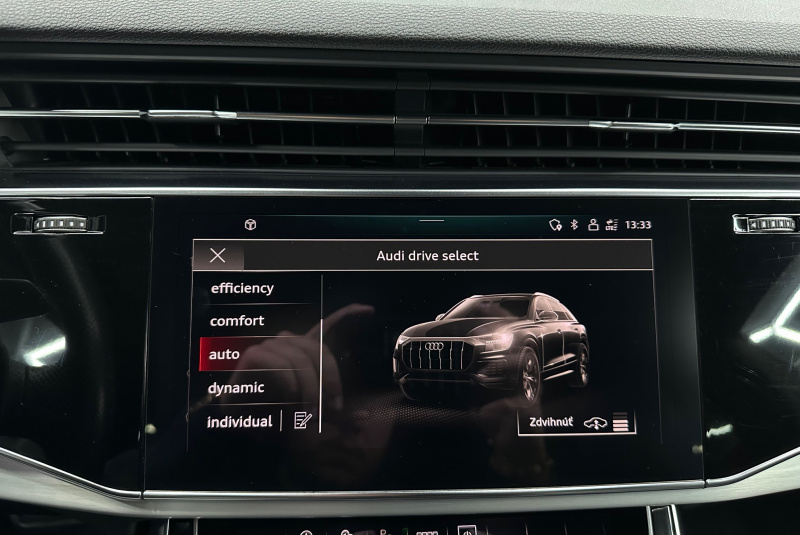  Ponuka vozidiel / Audi Q8 S-Line 55 TFSI mHEV quattro tiptronic - video