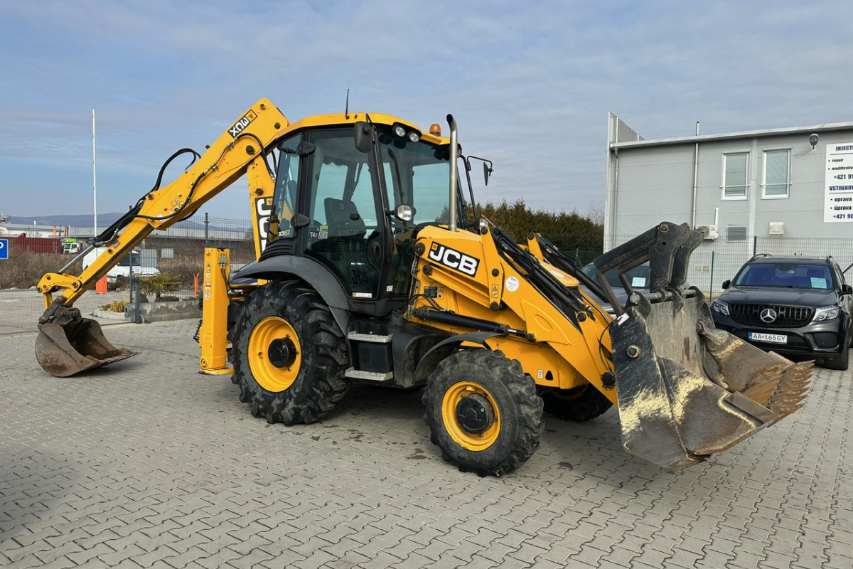 Ponuka vozidiel / JCB 3CX - video