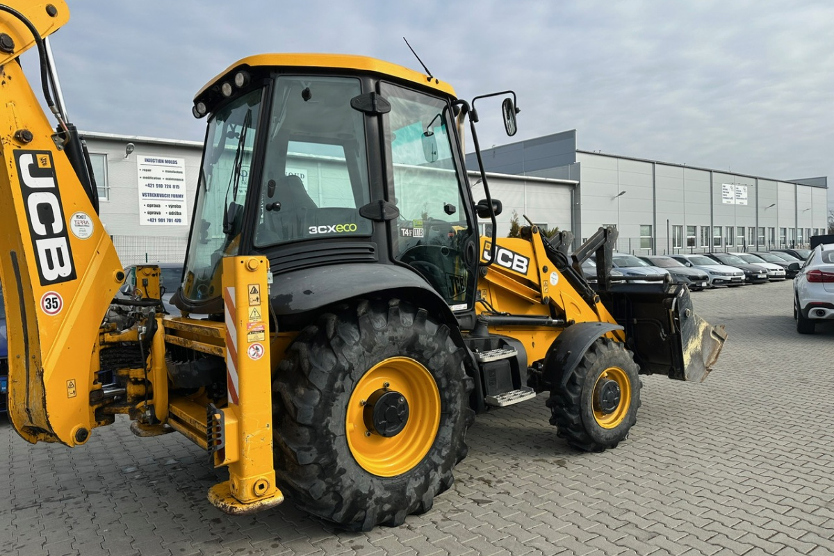 Ponuka vozidiel / JCB 3CX - video