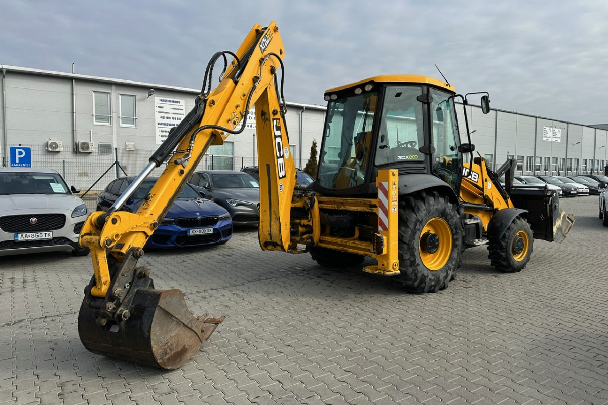 Ponuka vozidiel / JCB 3CX - video