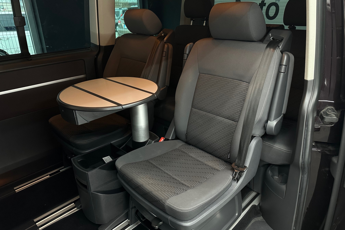 Ponuka vozidiel / Volkswagen Multivan T5 2.0 BiTDI HIGHLINE 4MOTION DSG - video