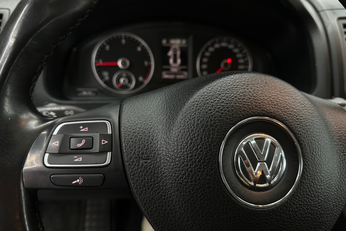 Ponuka vozidiel / Volkswagen Multivan T5 2.0 BiTDI HIGHLINE 4MOTION DSG - video