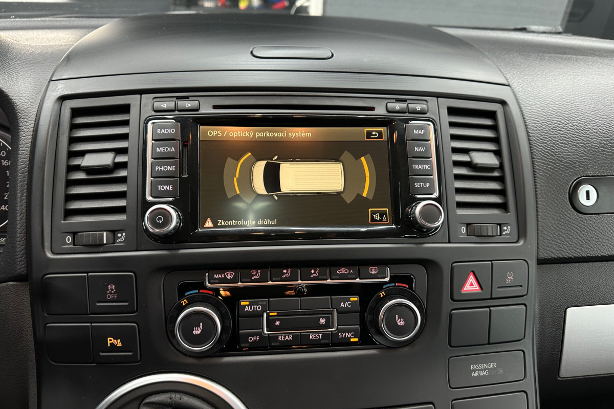 Ponuka vozidiel / Volkswagen Multivan T5 2.0 BiTDI HIGHLINE 4MOTION DSG - video
