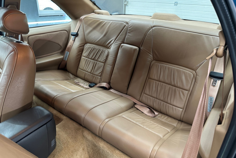 Ponuka vozidiel / Ford Thunderbird LX 4.6l V8 Benzín - video Ponuka vozidiel / Ford Thunderbird LX 4.6l V8 Benzín - video