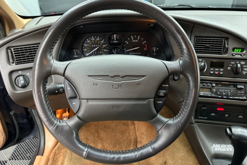 Ponuka vozidiel / Ford Thunderbird LX 4.6l V8 Benzín - video Ponuka vozidiel / Ford Thunderbird LX 4.6l V8 Benzín - video