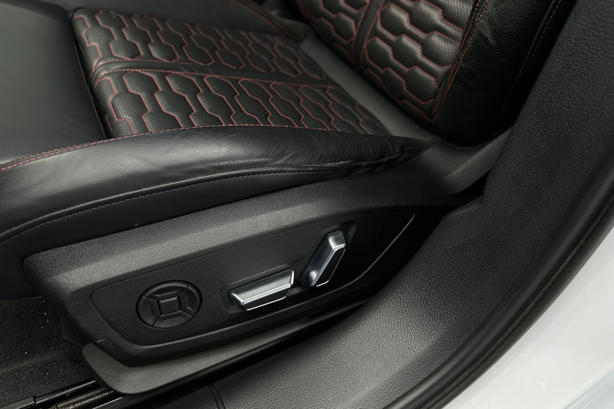 Ponuka vozidiel / Audi RS6 Avant 4.0 TFSI Quattro - video