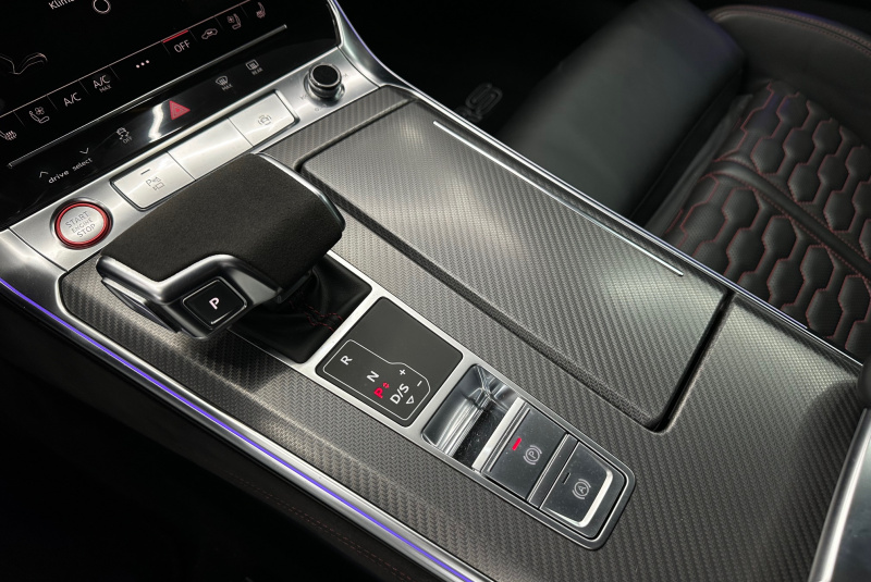  Ponuka vozidiel / Audi RS6 Avant 4.0 TFSI Quattro - video