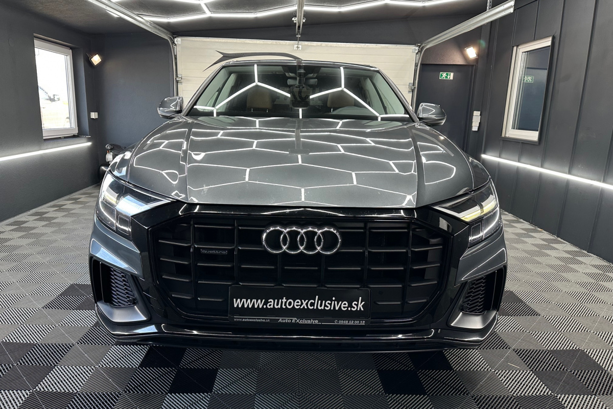 Ponuka vozidiel / Audi Q8 45 3.0 TDI mHEV quattro tiptronic - video