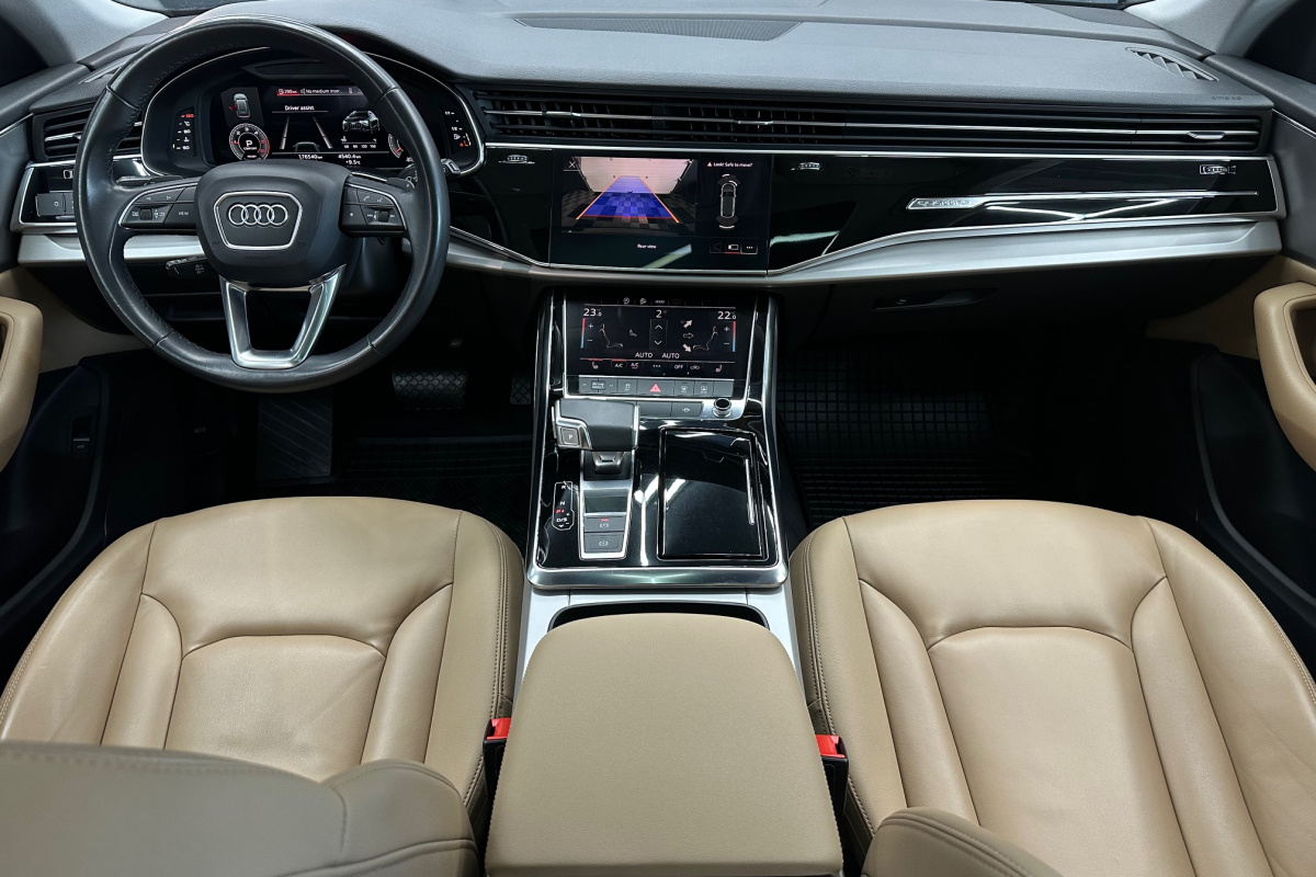 Ponuka vozidiel / Audi Q8 45 3.0 TDI mHEV quattro tiptronic - video