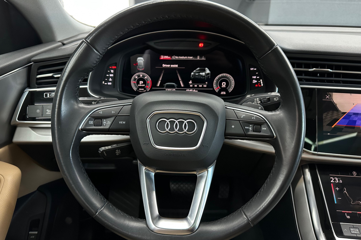 Ponuka vozidiel / Audi Q8 45 3.0 TDI mHEV quattro tiptronic - video