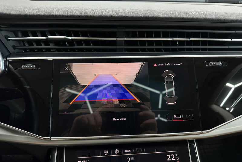  Ponuka vozidiel / Audi Q8 45 3.0 TDI mHEV quattro tiptronic - video