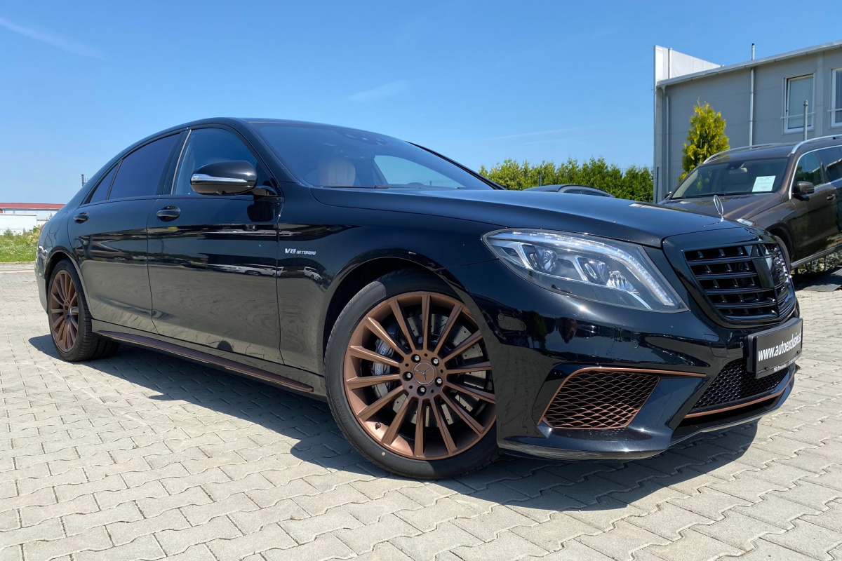 Ponuka vozidiel / Mercedes-Benz S trieda Sedan Mercedes-AMG 63 4matic - video