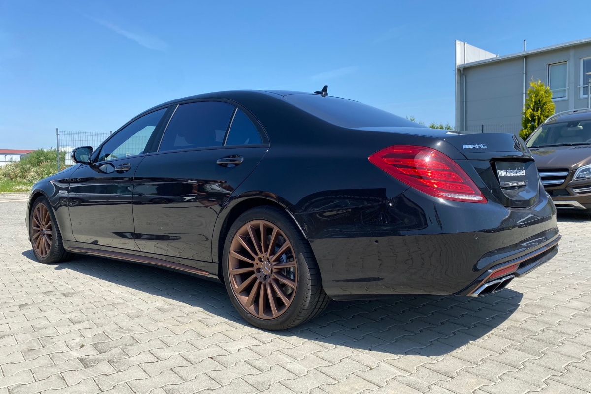 Ponuka vozidiel / Mercedes-Benz S trieda Sedan Mercedes-AMG 63 4matic - video
