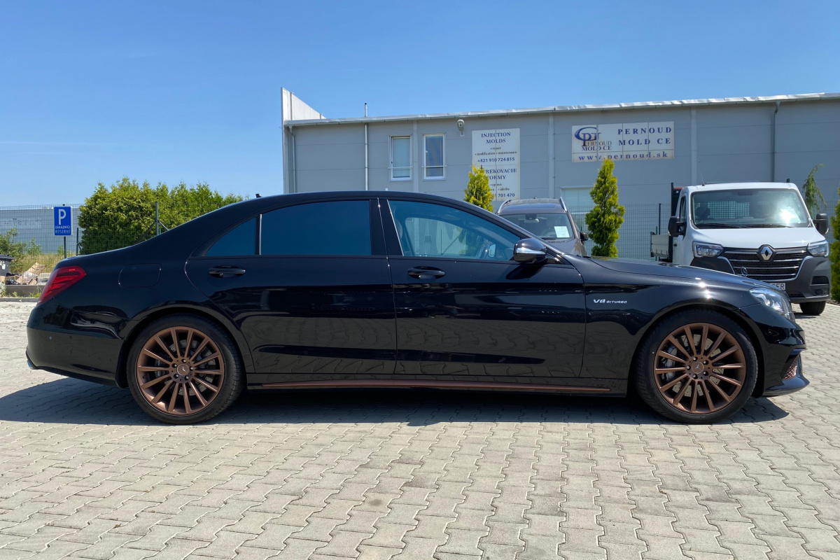 Ponuka vozidiel / Mercedes-Benz S trieda Sedan Mercedes-AMG 63 4matic - video