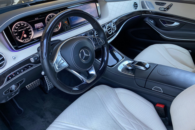  Ponuka vozidiel / Mercedes-Benz S trieda Sedan Mercedes-AMG 63 4matic - video