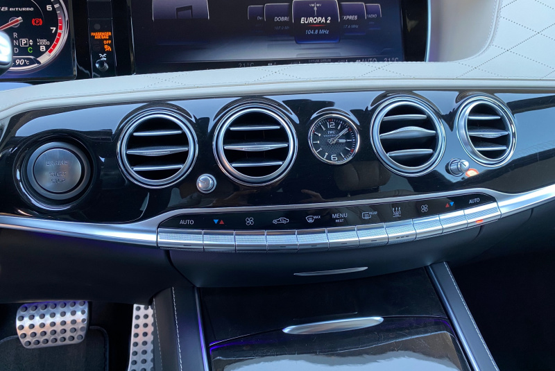 Ponuka vozidiel / Mercedes-Benz S trieda Sedan Mercedes-AMG 63 4matic - video