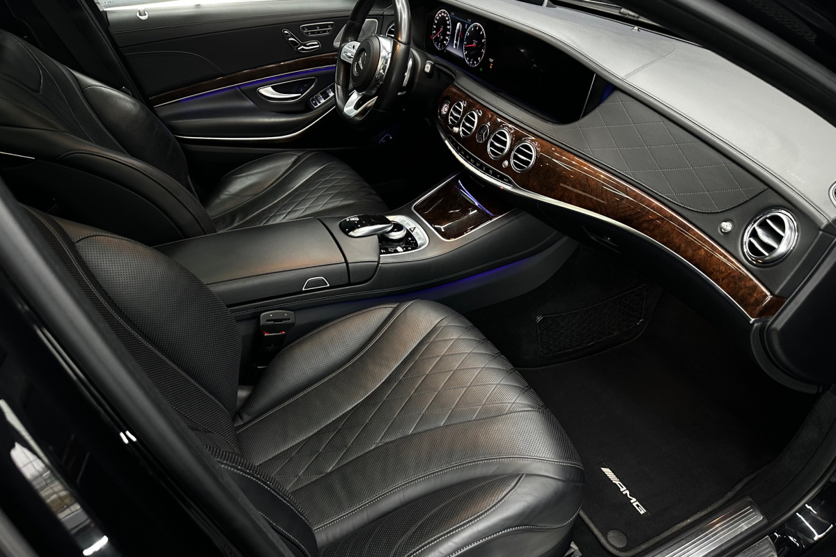 Ponuka vozidiel / Mercedes-Benz S trieda Sedan 560 4MATIC L A/T - video