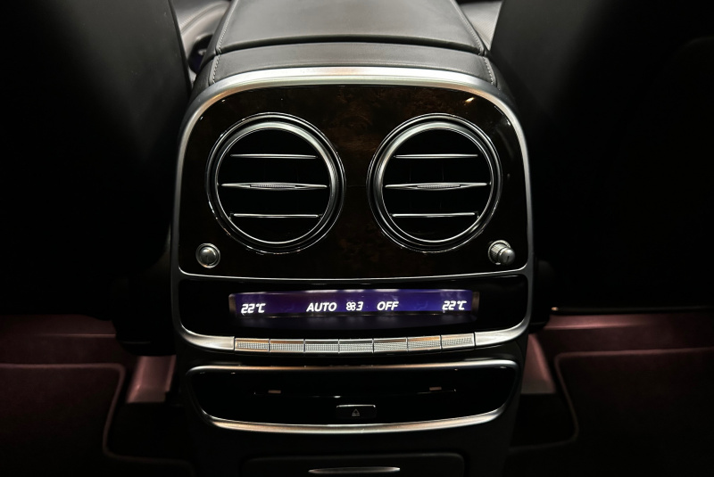  Ponuka vozidiel / Mercedes-Benz S trieda Sedan 560 4MATIC L A/T - video
