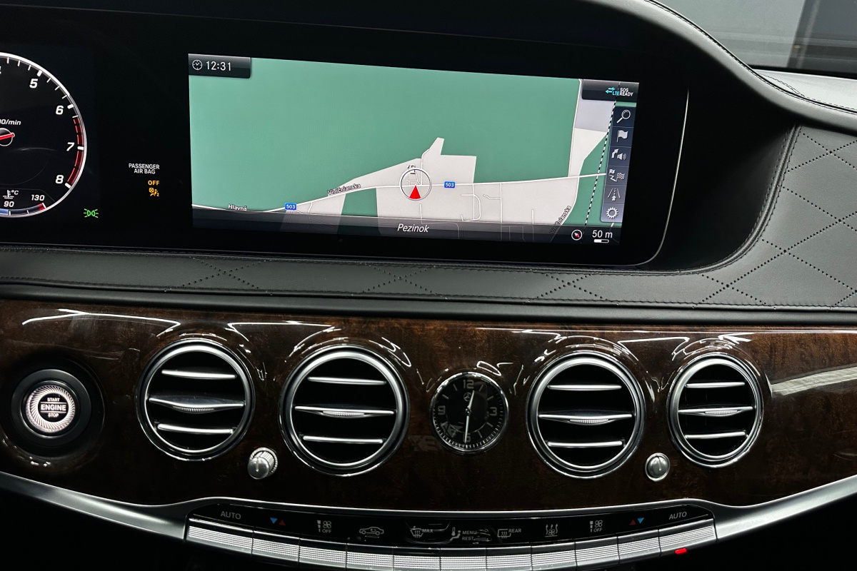 Ponuka vozidiel / Mercedes-Benz S trieda Sedan 560 4MATIC L A/T - video