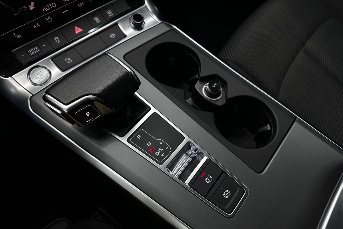 Ponuka vozidiel / Audi A6 Avant 40 2.0 TDI mHEV Design quattro S tronic - video
