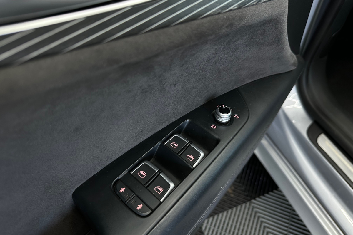 Ponuka vozidiel / Audi A7 Sportback competition 3.0 TDI quattro 326k tiptronic - video