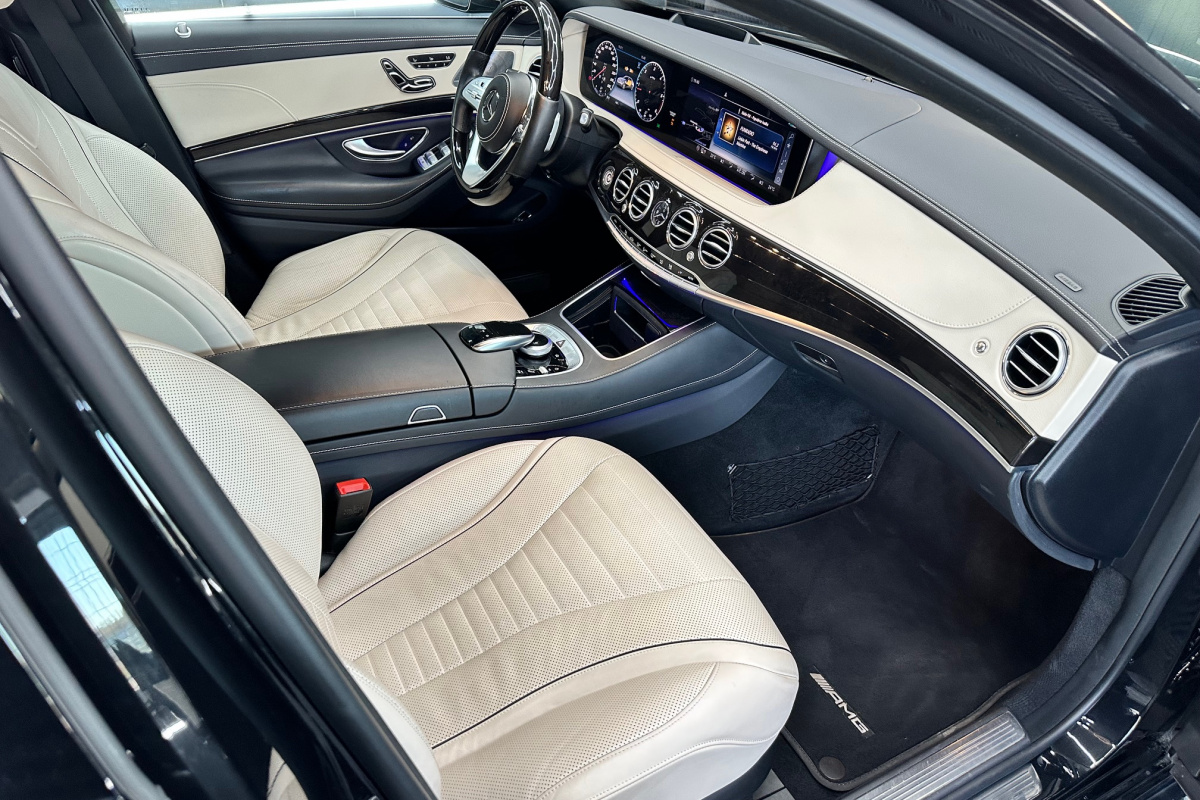 Ponuka vozidiel / Mercedes-Benz S trieda Sedan 350 d 4MATIC A/T - video