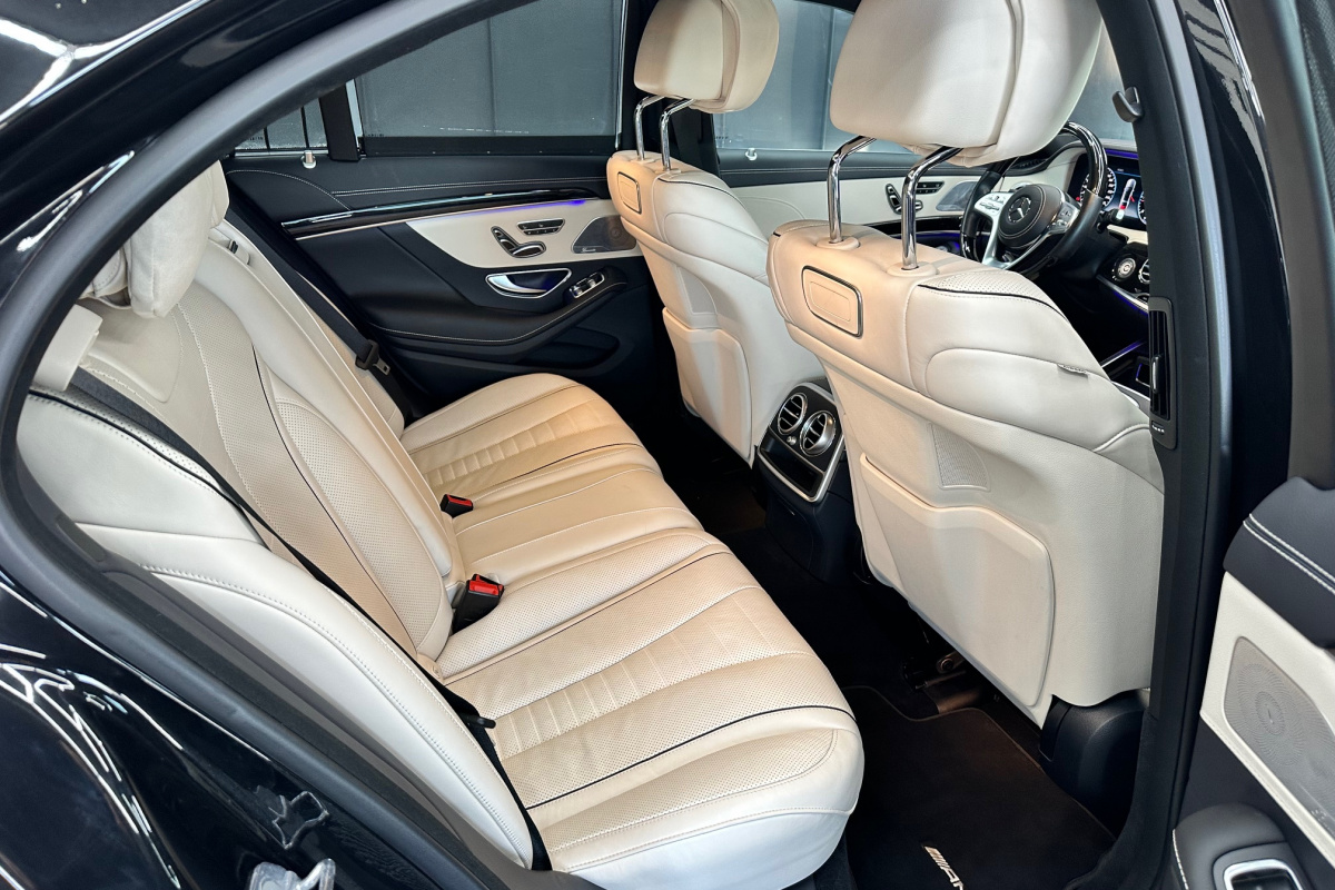 Ponuka vozidiel / Mercedes-Benz S trieda Sedan 350 d 4MATIC A/T - video