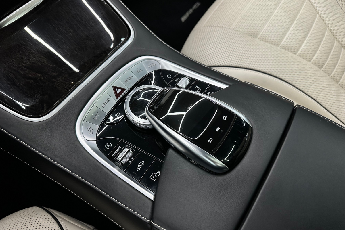 Ponuka vozidiel / Mercedes-Benz S trieda Sedan 350 d 4MATIC A/T - video