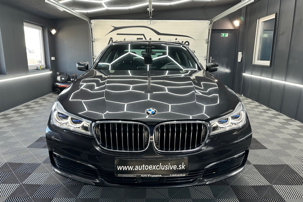 Ponuka vozidiel / BMW Rad 7 730d xDrive A/T - video