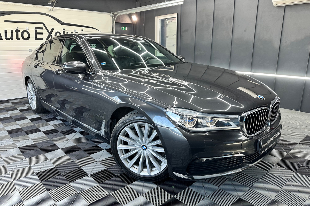 Ponuka vozidiel / BMW Rad 7 730d xDrive A/T - video