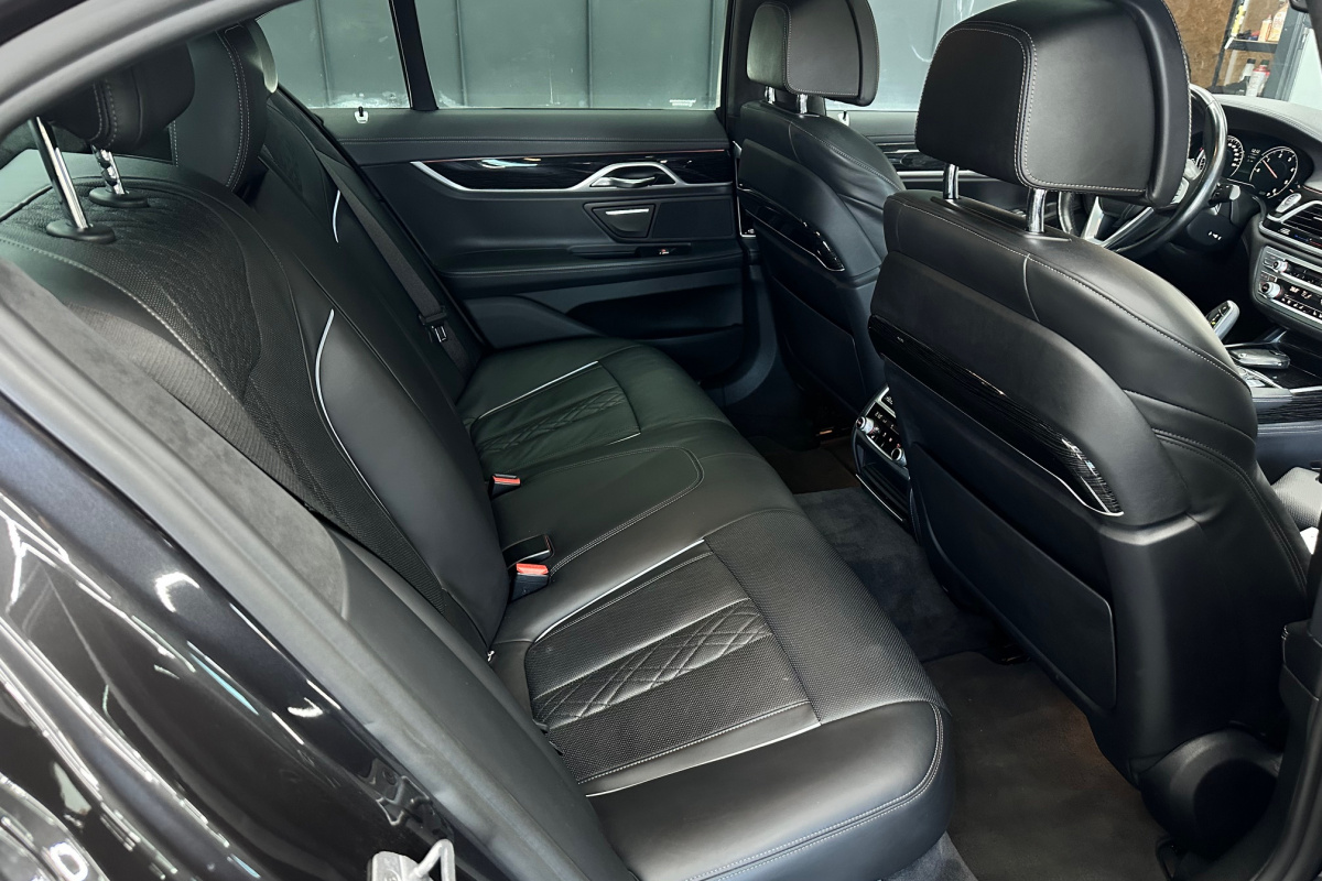 Ponuka vozidiel / BMW Rad 7 730d xDrive A/T - video